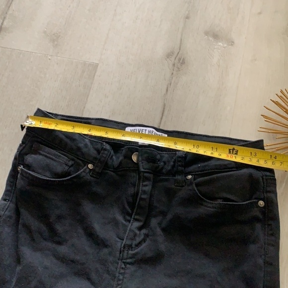 Velvet Heart Denim Pearl Embellished Cropped Jeans size 28 black‎ - Picture 8 of 11